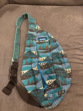 Kavu winterscape Teal and Blue Patterned Sling Bag